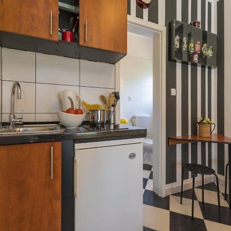 Apartments Rabbit Цриквеница Экстерьер фото