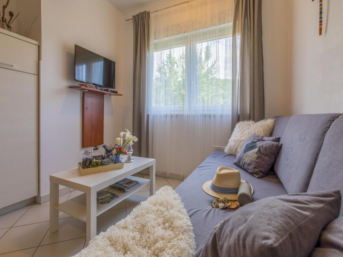 Apartments Rabbit Цриквеница Экстерьер фото