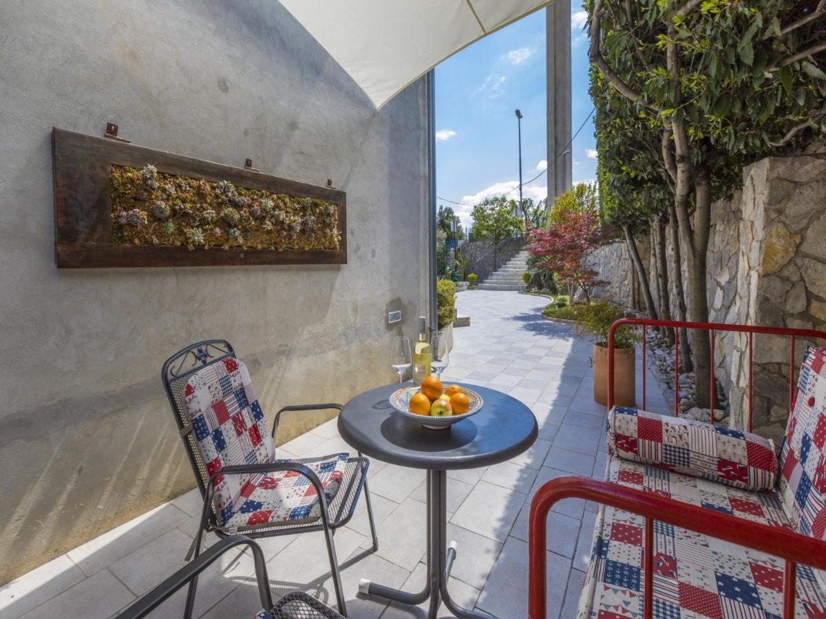 Apartments Rabbit Цриквеница Экстерьер фото